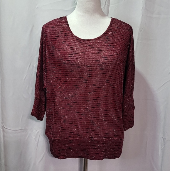 By & By Women's Burgundy Red 3/4 Sleeve Shimmery Semi-Sheer Top Size XL - Picture 3 of 10